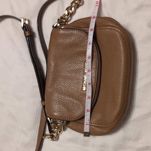 Michael Kors crossbody leather purse - Picture 8 of 8
